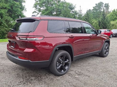 New 2025 Jeep Grand Cherokee L Altitude image 4