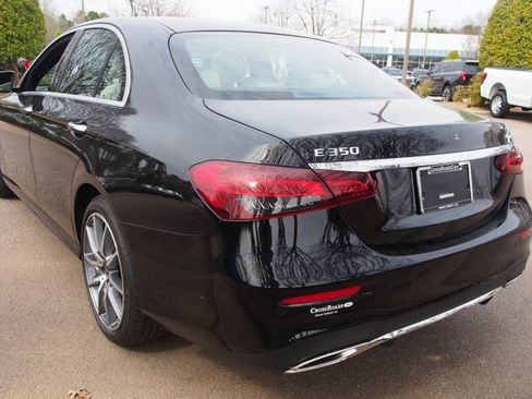 Used 2023 Mercedes-Benz E 350 4MATIC Sedan image 5