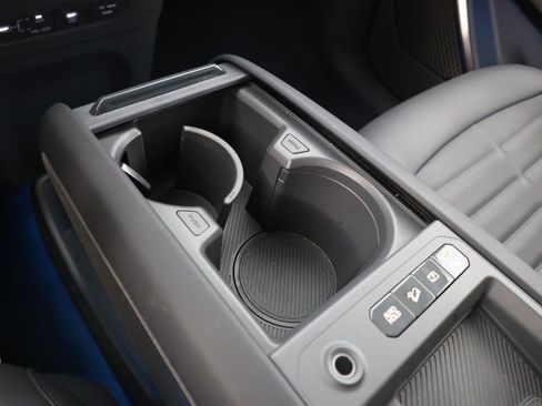 Used 2024 Kia EV9 Land image 17