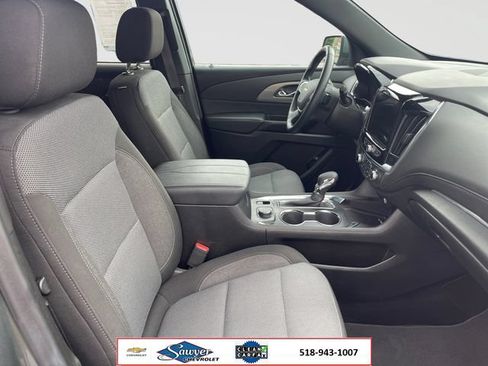 Used 2023 Chevrolet Traverse LT AWD/4WD image 16