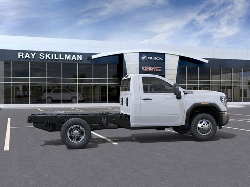 New 2026 GMC Sierra 3500 Pro w/ Convenience Package AWD/4WD image 5