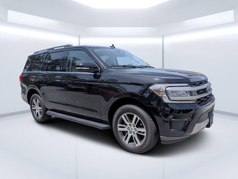 Used 2024 Ford Expedition XLT AWD/4WD image 1