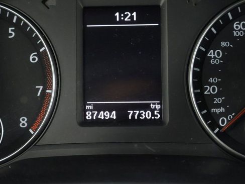 Used 2013 Volkswagen Passat 2.5 SEL Premium FWD image 17