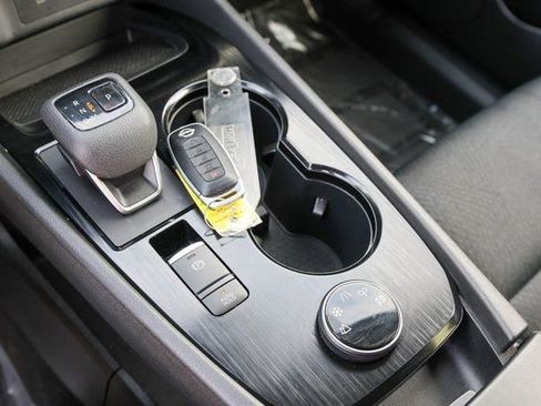 Used 2024 Nissan Rogue SV image 20