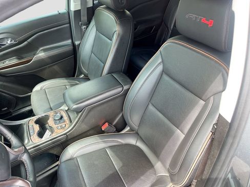 Used 2023 GMC Acadia AT4 w/ Preferred Package AWD/4WD image 21