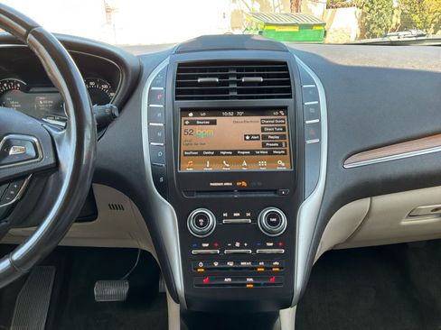 Used 2018 Lincoln MKC Select w/ Select Plus Package FWD image 14