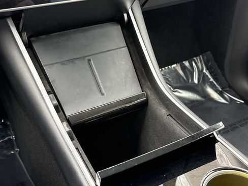 Used 2020 Tesla Model Y Long Range image 20