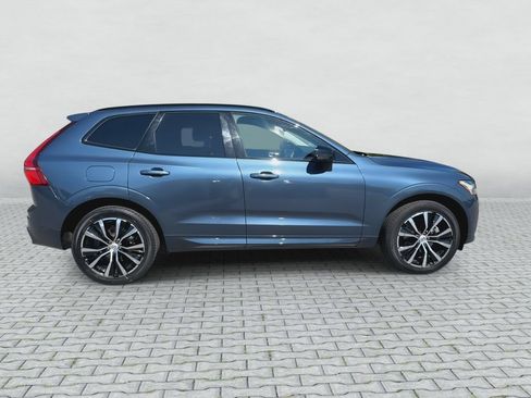 Used 2025 Volvo XC60 B5 Plus AWD/4WD image 9