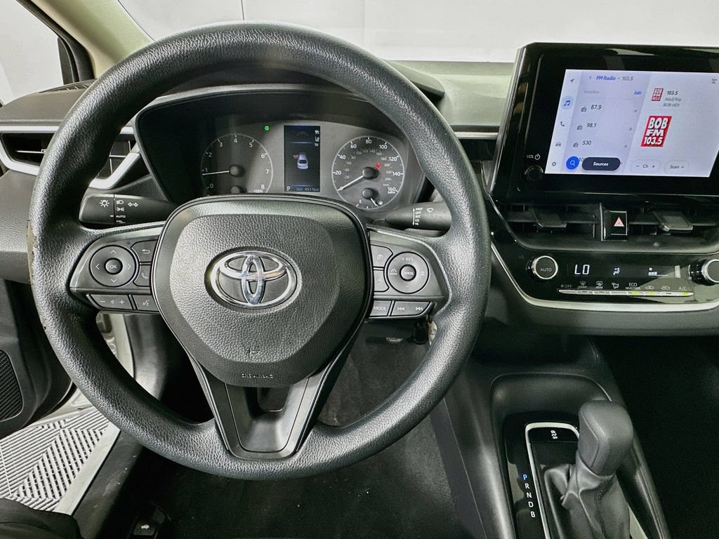Used 2025 Toyota Corolla LE FWD image 11