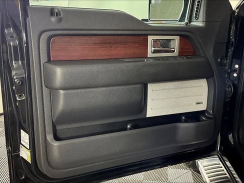Used 2013 Ford F150 King Ranch w/ King Ranch Luxury Pkg image 21