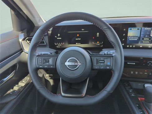 New 2026 Nissan Kicks SR image 21