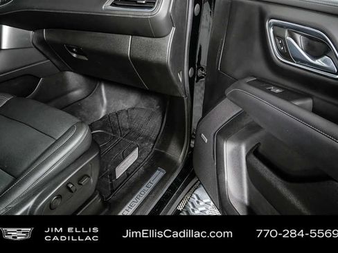 Used 2024 Chevrolet Tahoe Z71 w/ Z71 Off-Road Package AWD/4WD image 25