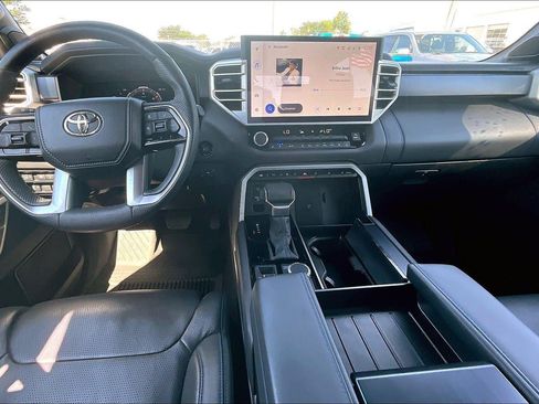 Used 2025 Toyota Tundra Platinum AWD/4WD image 16