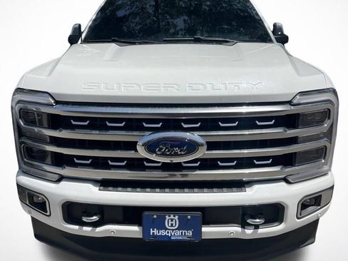 Used 2024 Ford F250 Platinum w/ FX4 Off-Road Package AWD/4WD image 1