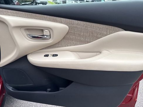 Used 2024 Nissan Murano SV image 32