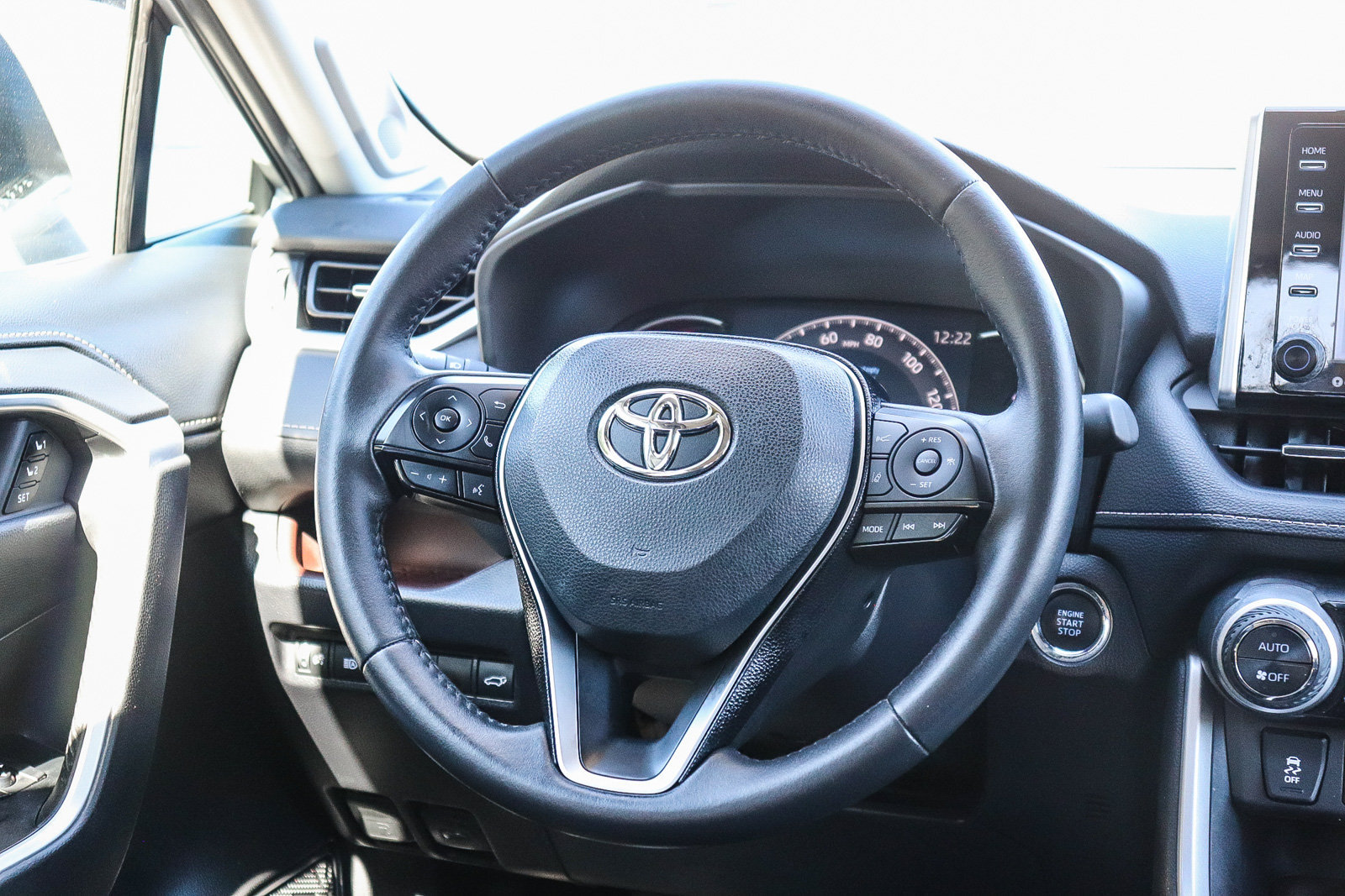 Certified 2020 Toyota RAV4 Limited w/ Carpet Mat Package FWD image 16