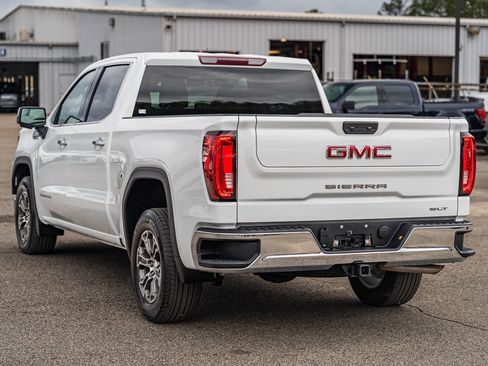 Used 2025 GMC Sierra 1500 SLT image 5