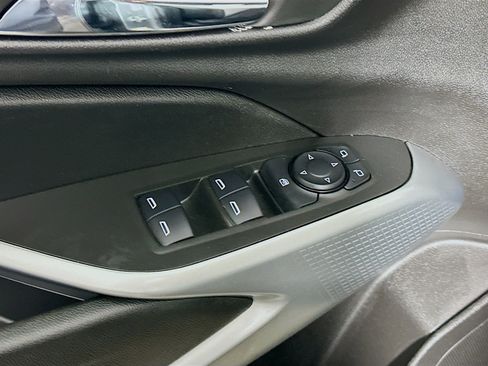 Used 2025 Chevrolet Trax LS image 15