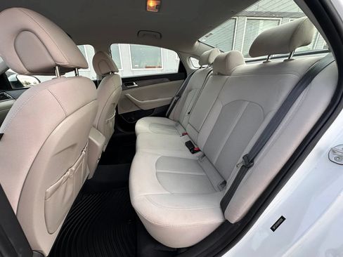 Used 2017 Hyundai Sonata SE FWD image 12