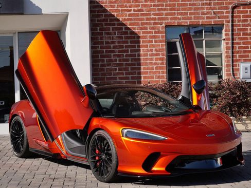 Used 2023 McLaren GT image 17