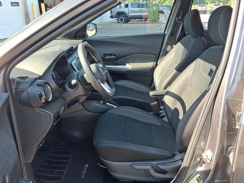 Used 2020 Nissan Kicks SV FWD image 10
