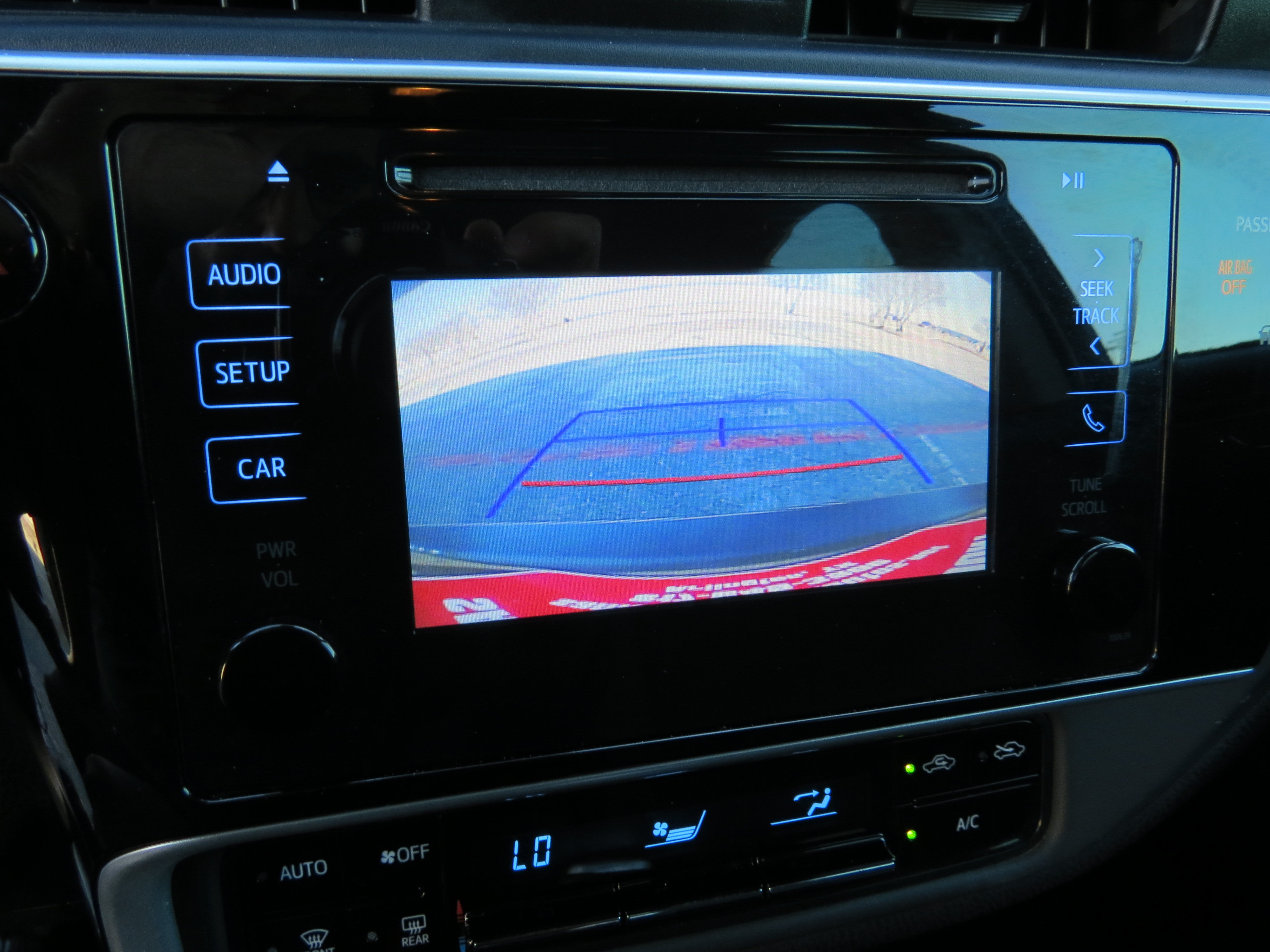 Used 2017 Toyota Corolla LE FWD image 21