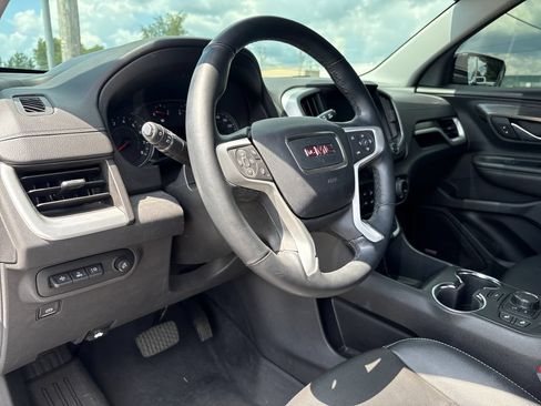 Used 2023 GMC Terrain SLT w/ Infotainment Package II FWD image 13