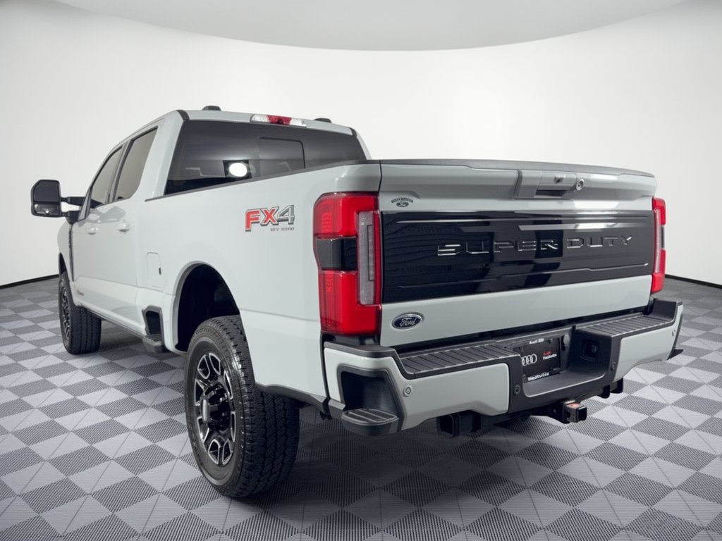 Used 2025 Ford F250 Platinum AWD/4WD image 3