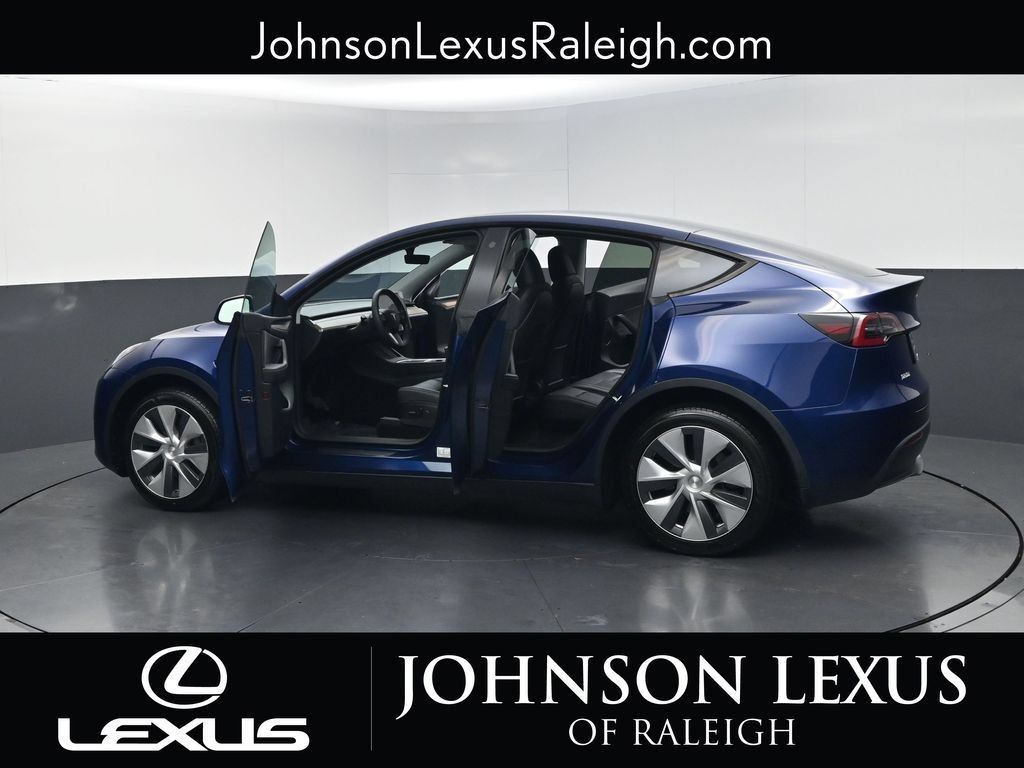 Used 2023 Tesla Model Y Long Range AWD/4WD image 28