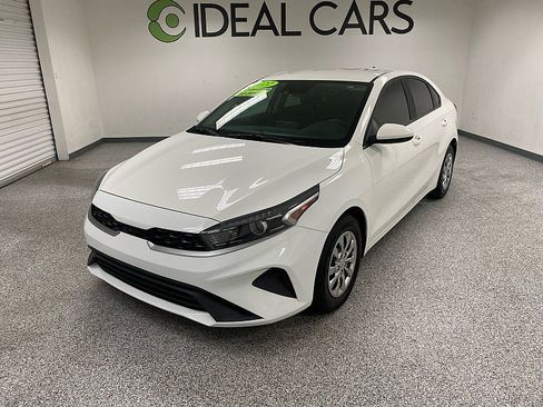 Used 2022 Kia Forte Sedan image 1