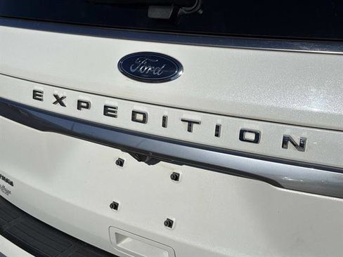 Used 2023 Ford Expedition Max Platinum image 8
