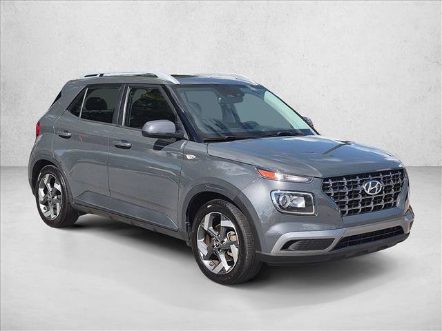 Used 2023 Hyundai Venue SEL FWD image 3