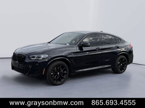 Used 2025 BMW X4 M40i w/ Premium Package image 7
