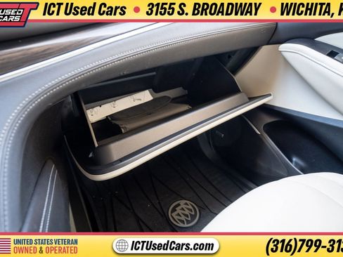 Used 2018 Buick Enclave Premium w/ Trailering Package AWD/4WD image 25