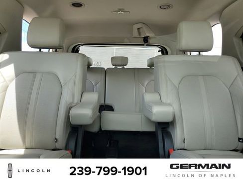 Used 2019 Ford Expedition Platinum image 32