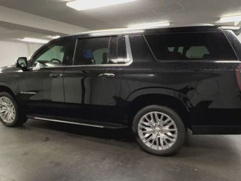 New 2025 Chevrolet Suburban Premier image 6