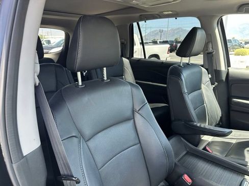 Used 2017 Honda Pilot Elite image 32