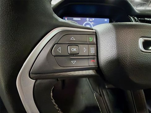 Used 2024 Jeep Grand Cherokee Altitude AWD/4WD image 40