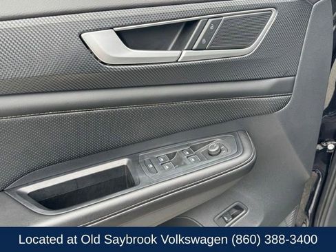 Used 2024 Volkswagen Atlas Cross Sport SEL R-Line AWD/4WD image 32