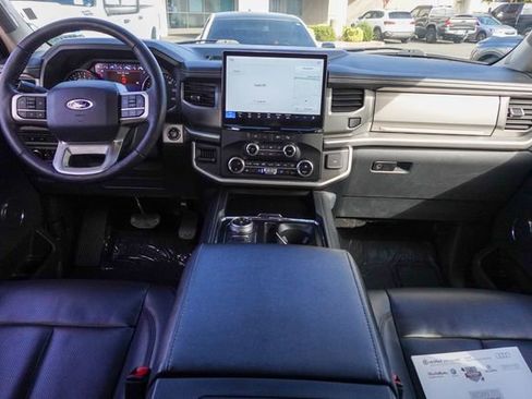 Used 2024 Ford Expedition Max XLT image 27