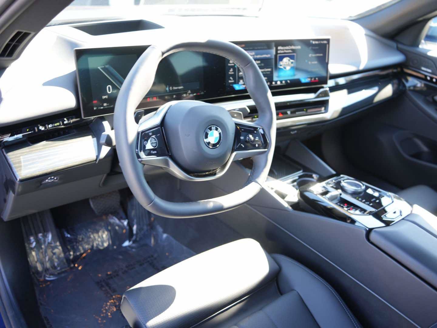 Used 2025 BMW 530i RWD image 12