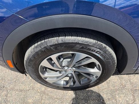 Used 2022 Buick Envision Essence w/ Technology Package I AWD/4WD image 18