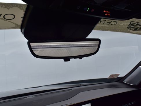 Certified 2025 Cadillac Escalade ESV Sport Platinum image 23