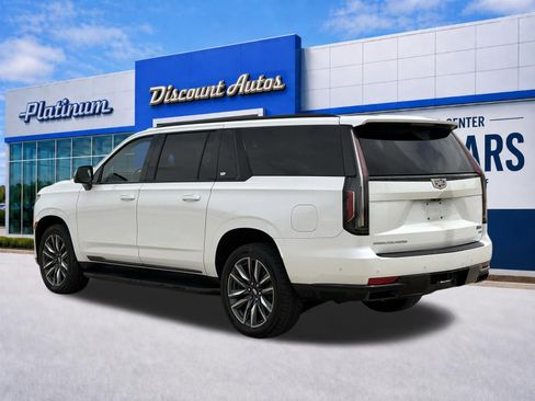 Used 2023 Cadillac Escalade ESV Sport w/ Heavy-Duty Trailer Package AWD/4WD image 5