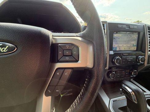 Used 2016 Ford F150 Lariat w/ Equipment Group 501A Mid AWD/4WD image 19