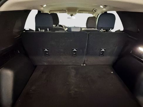 Used 2020 Ford Escape SE image 25