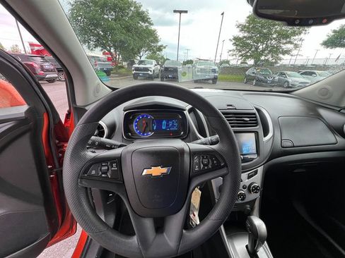 Used 2015 Chevrolet Trax LT FWD image 36