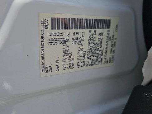 Used 2023 Nissan Rogue S AWD/4WD image 30