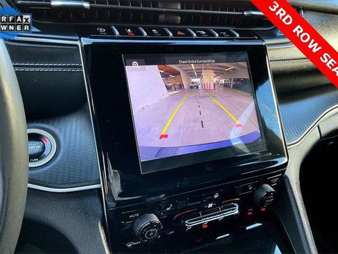 Certified 2024 Jeep Grand Cherokee L Laredo image 21