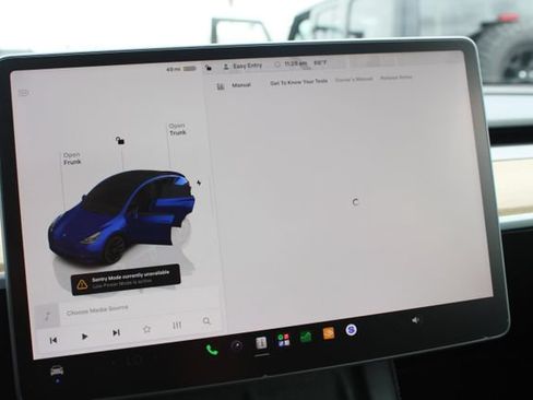 Used 2023 Tesla Model Y Long Range AWD/4WD image 19